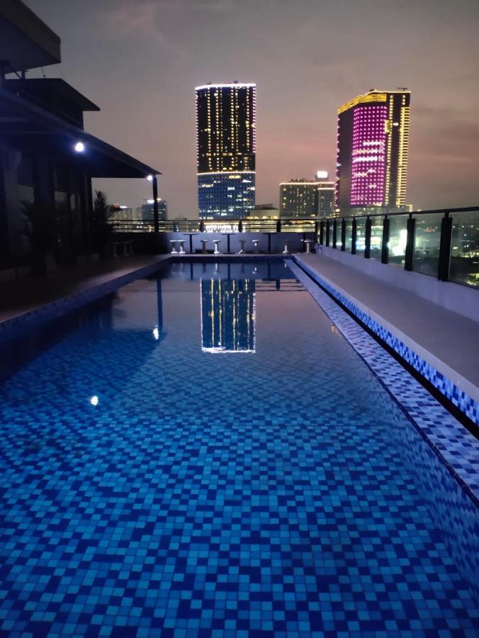 Surabaya River View Hotel Dış mekan fotoğraf