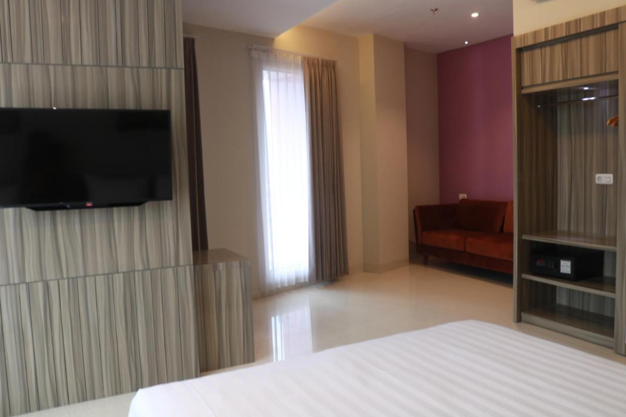 Surabaya River View Hotel Dış mekan fotoğraf