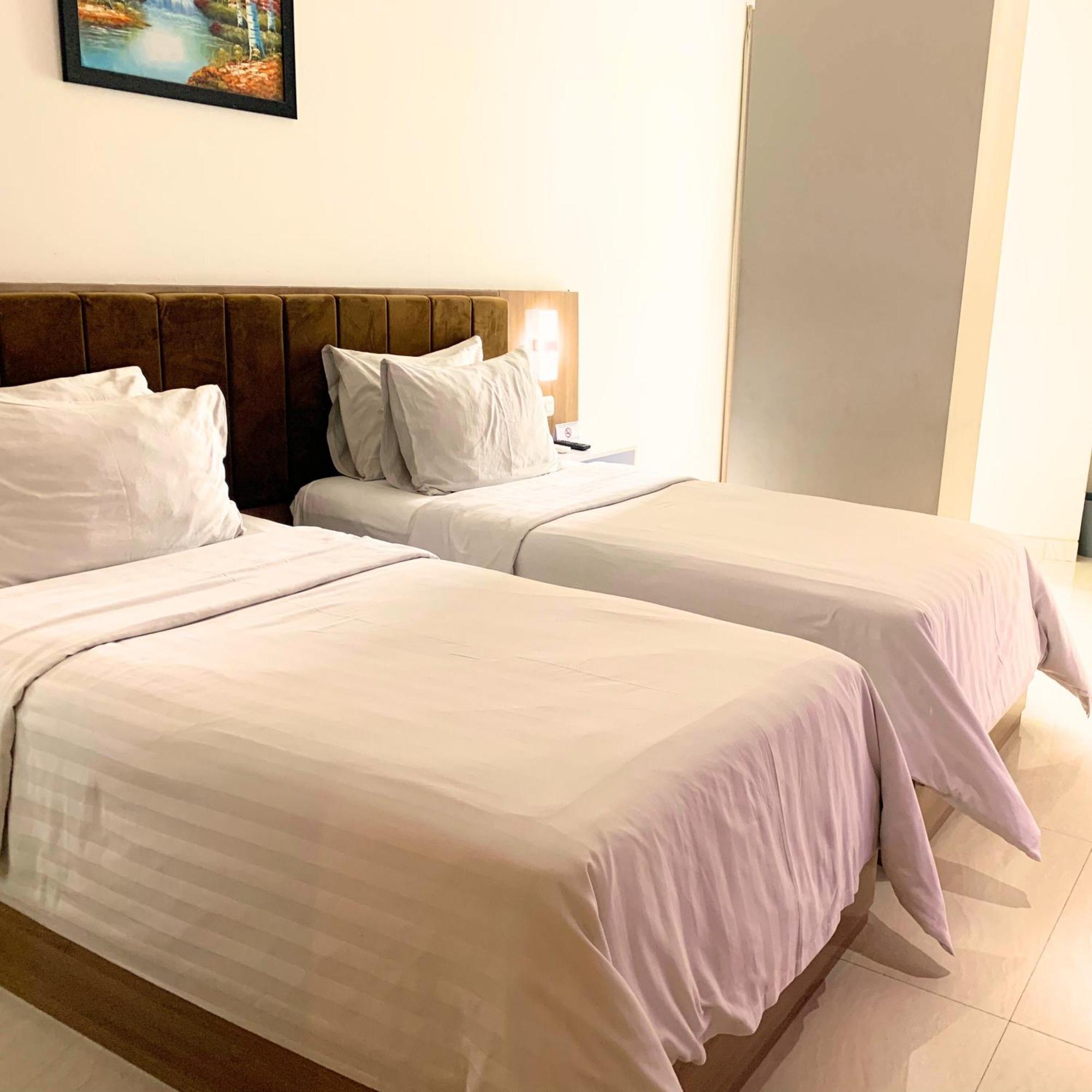Surabaya River View Hotel Dış mekan fotoğraf